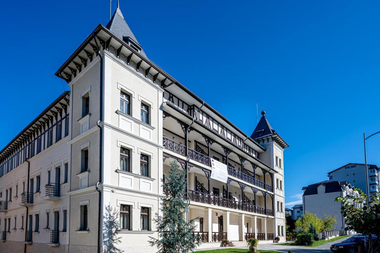 Hotel Carolin Călimăneşti المظهر الخارجي الصورة