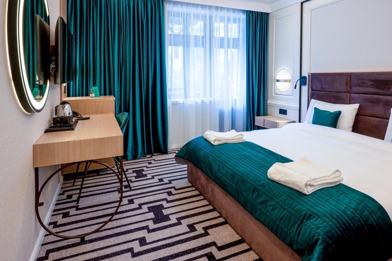 Hotel Carolin Călimăneşti المظهر الخارجي الصورة