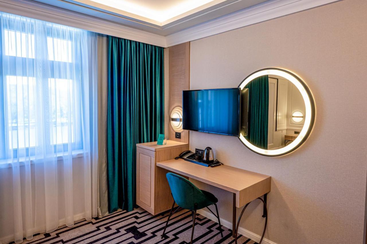 Hotel Carolin Călimăneşti المظهر الخارجي الصورة