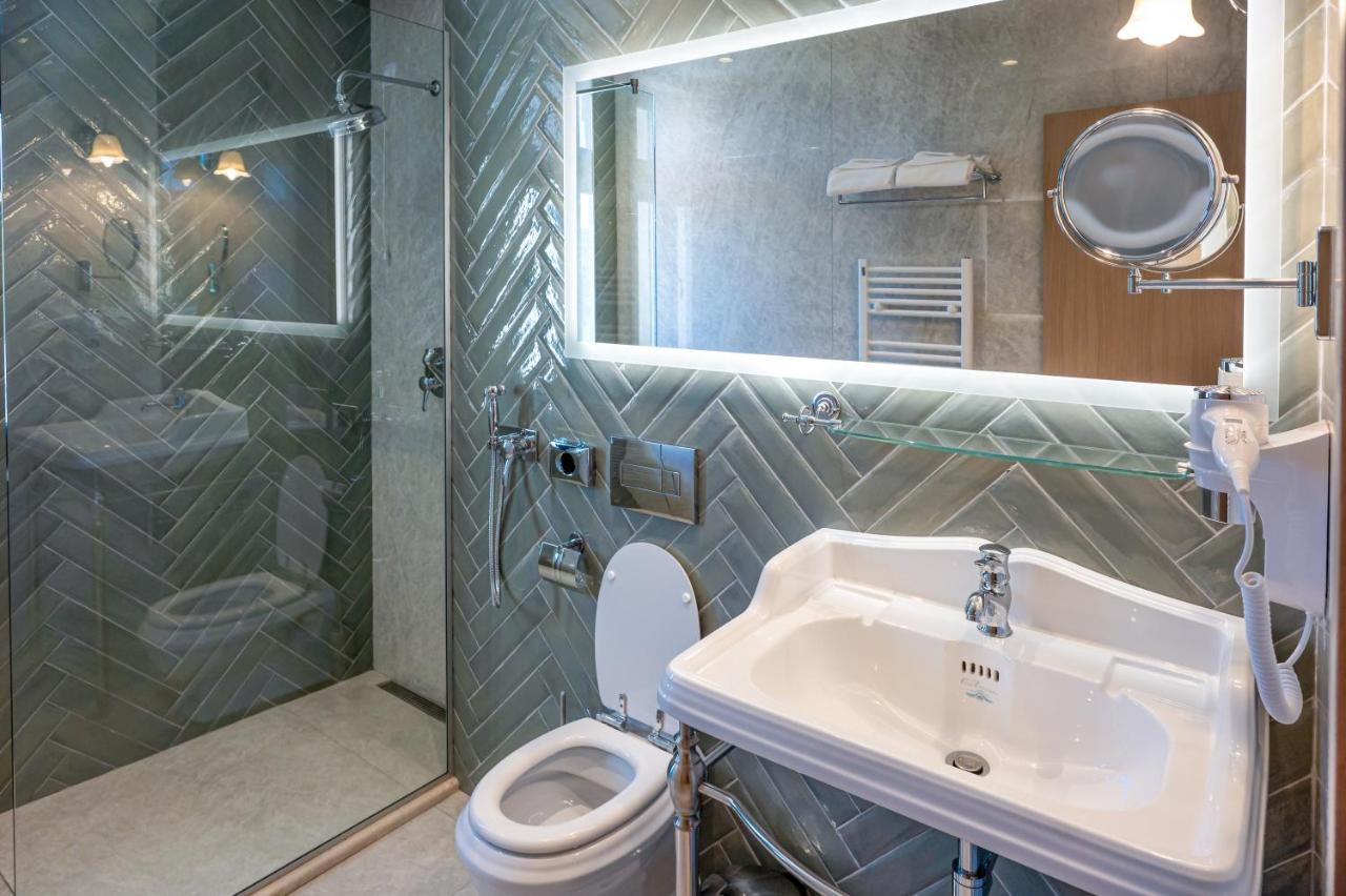 Hotel Carolin Călimăneşti المظهر الخارجي الصورة
