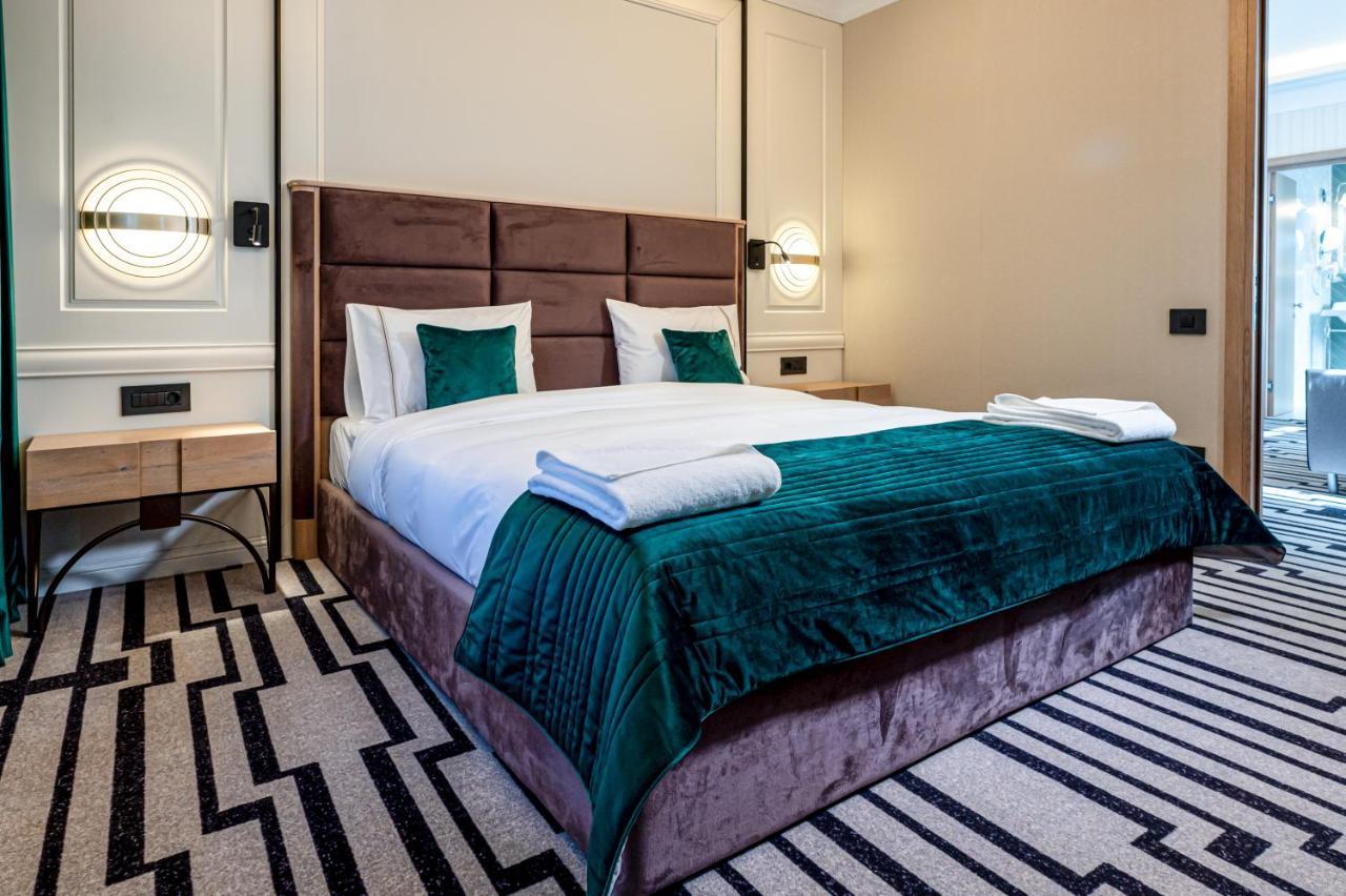 Hotel Carolin Călimăneşti المظهر الخارجي الصورة