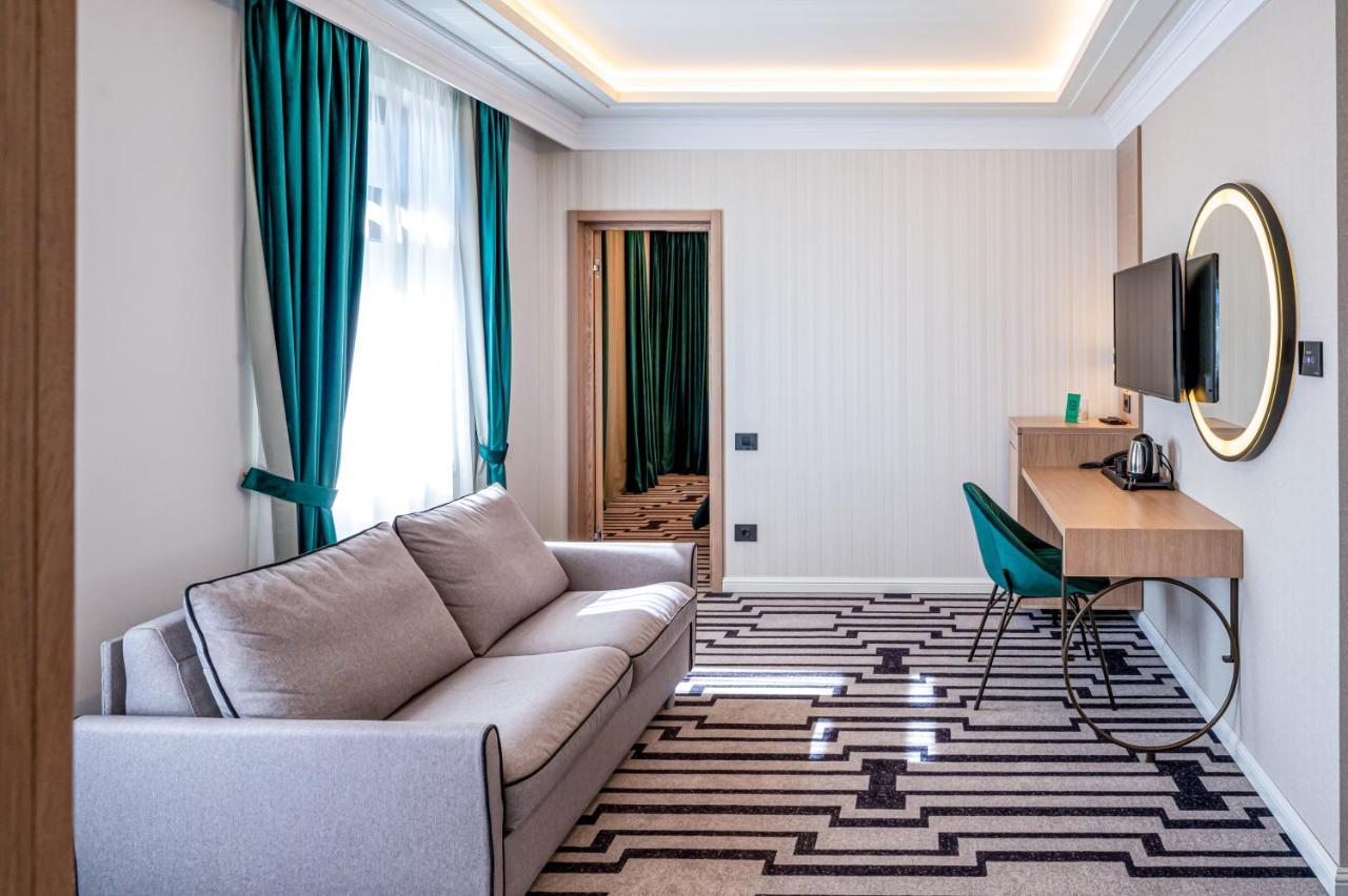 Hotel Carolin Călimăneşti المظهر الخارجي الصورة